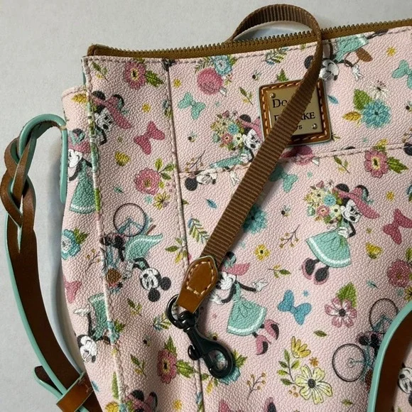 Dooney & Bourke Disney Epcot Flower & Garden 2020 Crossbody Bag Pink Minnie EUC - Picture 10 of 16
